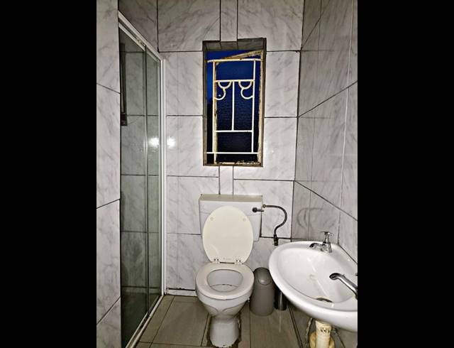 4 BEDROOM HOUSE FOR SALE IN PHILLIP NEL PARK